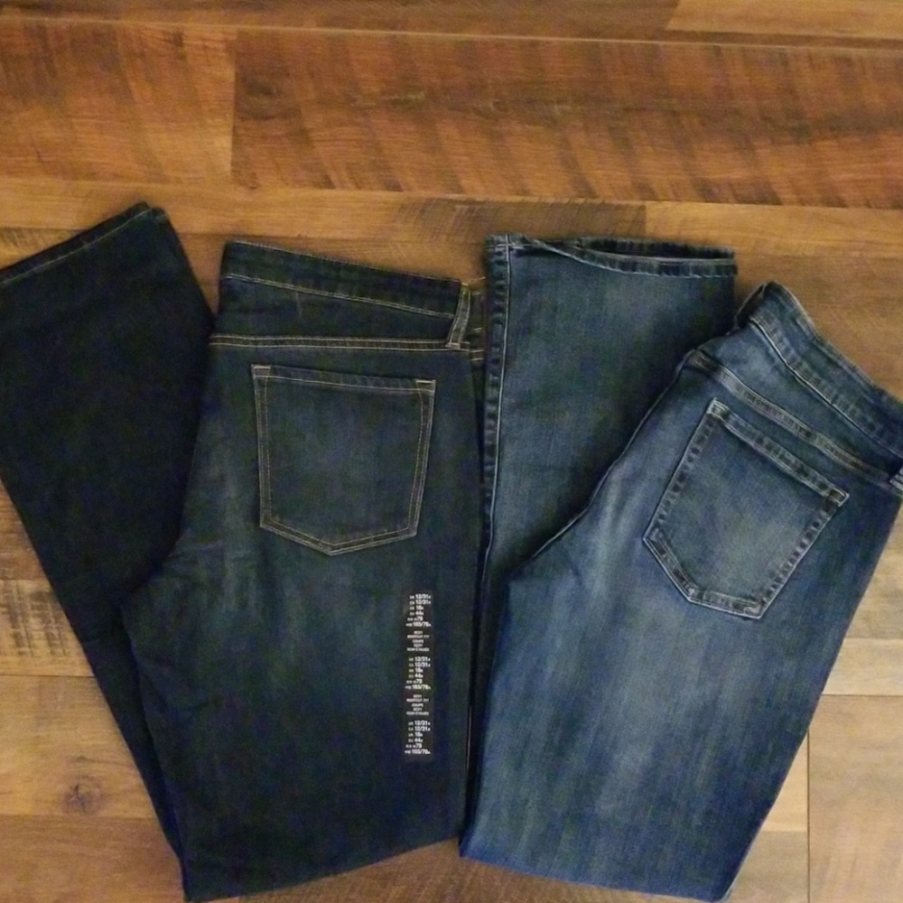 Gap jeans 2 pairs bootcut size 12 EUC